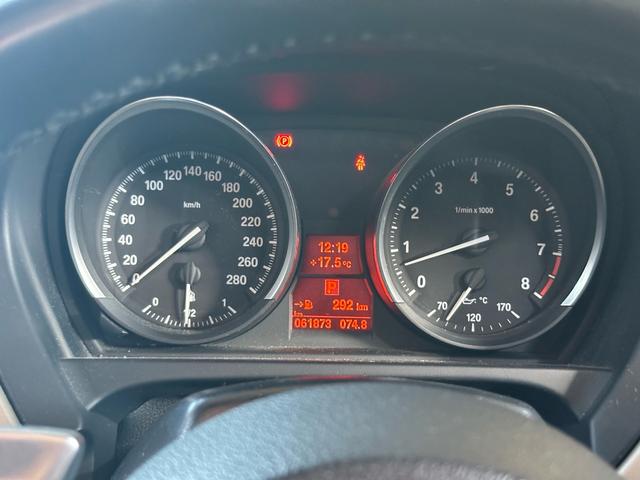 Ｚ４ ｓＤｒｉｖｅ２３ｉ　電動オープン／純正１７インチアルミホイール／パドルシフト／スポンジシート（35枚目）