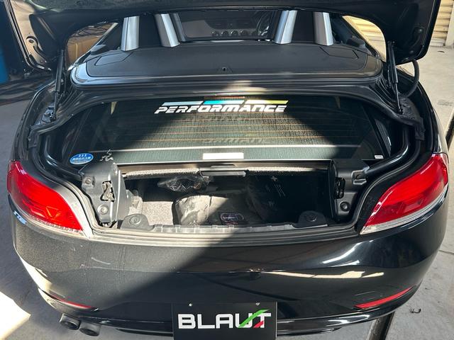 Ｚ４ ｓＤｒｉｖｅ２３ｉ　電動オープン／純正１７インチアルミホイール／パドルシフト／スポンジシート（39枚目）