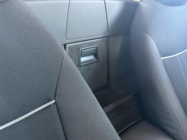 Ｚ４ ｓＤｒｉｖｅ２３ｉ　電動オープン／純正１７インチアルミホイール／パドルシフト／スポンジシート（48枚目）