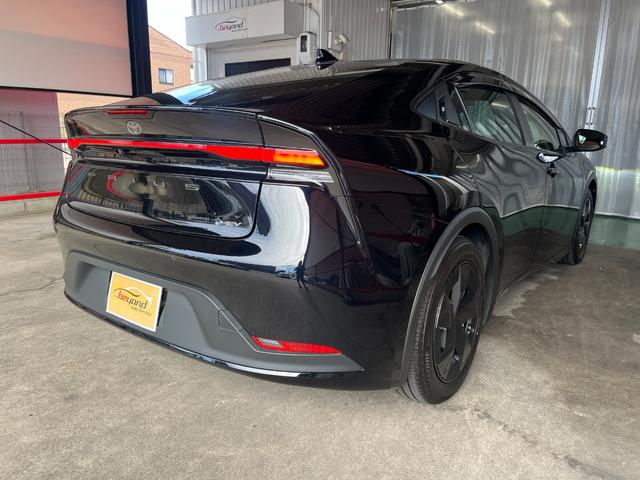 プリウス U 純正8インチディスプレィオーディオ・BSM・17インチ純正AW・シートヒーター・Bカメラ・ステアリングヒーター・ETC2.0・フルセグ・クルーズコントロール・セーフティセンス・レーンキープアシスト(12枚目)