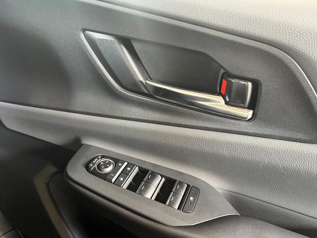 プリウス U 純正8インチディスプレィオーディオ・BSM・17インチ純正AW・シートヒーター・Bカメラ・ステアリングヒーター・ETC2.0・フルセグ・クルーズコントロール・セーフティセンス・レーンキープアシスト(25枚目)