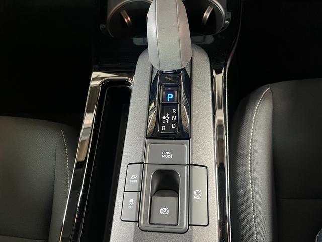 プリウス U 純正8インチディスプレィオーディオ・BSM・17インチ純正AW・シートヒーター・Bカメラ・ステアリングヒーター・ETC2.0・フルセグ・クルーズコントロール・セーフティセンス・レーンキープアシスト(38枚目)