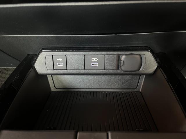 プリウス U 純正8インチディスプレィオーディオ・BSM・17インチ純正AW・シートヒーター・Bカメラ・ステアリングヒーター・ETC2.0・フルセグ・クルーズコントロール・セーフティセンス・レーンキープアシスト(43枚目)