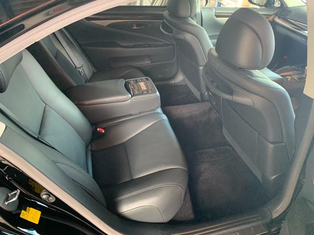 LEXUS LS LS600HL