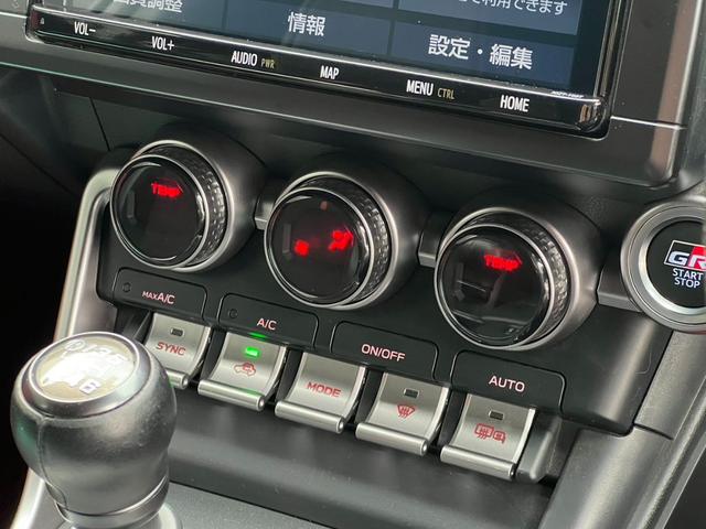 ＲＺ　９インチナビ／フルセグＴＶ／バックカメラ／ＥＴＣ２．０／シートヒーター／ドライブレコーダー／ＢＬＩＴＺ車高調正式サスペンション／タワーバー／ナルディステアリング／ＲＡＰＨＩＸ　ＧＴＣステアリングボス(8枚目)