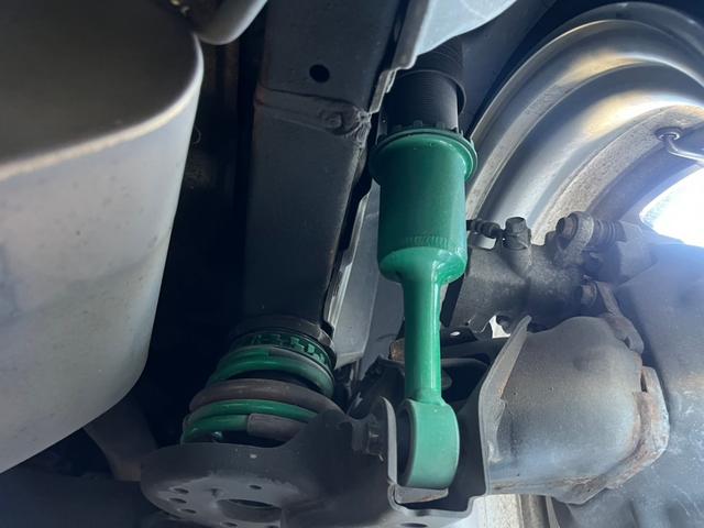 スイフトスポーツ ベースグレード ユーザー買取車/KUHLフルカスタムコンプリート/KUHLエアロ6点(フロント,サイド,リア,GTウィング,アイライン)/KUHL4テールスラッシュマフラー/VERZ18インチホイール/TEIN車高調(17枚目)