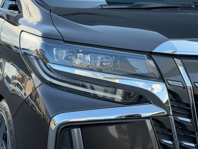 アルファード ２．５Ｓ　ＫＵＨＬカスタムＵＳＥＤコンプリートカー／ＫＵＨＬエアロ／ＢＬＩＴＺ車高調／ＶＥＲＺ－ＫＣＶ０４　２０インチアルミホイール／ＫＵＨＬオリジナルフロアマット／２色切り替えＬＥＤフォグランプ／禁煙車（15枚目）