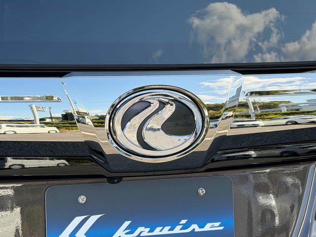 アルファード ２．５Ｓ　ＫＵＨＬカスタムＵＳＥＤコンプリートカー／ＫＵＨＬエアロ／ＢＬＩＴＺ車高調／ＶＥＲＺ－ＫＣＶ０４　２０インチアルミホイール／ＫＵＨＬオリジナルフロアマット／２色切り替えＬＥＤフォグランプ／禁煙車（22枚目）