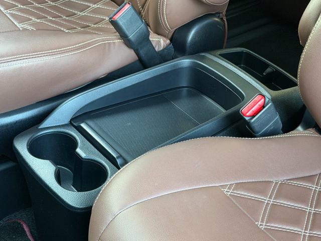 アルファード ２．５Ｓ　ＫＵＨＬカスタムＵＳＥＤコンプリートカー／ＫＵＨＬエアロ／ＢＬＩＴＺ車高調／ＶＥＲＺ－ＫＣＶ０４　２０インチアルミホイール／ＫＵＨＬオリジナルフロアマット／２色切り替えＬＥＤフォグランプ／禁煙車（40枚目）