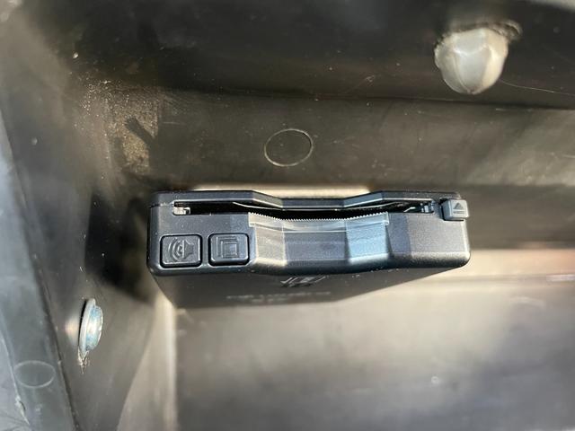 プリムスその他  1974ダスター ゴールドダスター ユーザー買取車 MSDデスビ 電動ファン パワステ 追加3連メーター 黒革 天井張替 グラント製ステアリング KENWOODオーディオ ETC(5枚目)