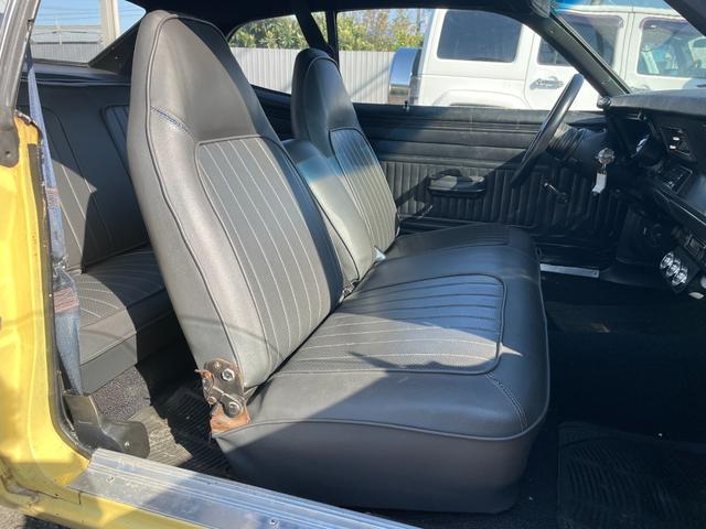 プリムスその他  1974ダスター ゴールドダスター ユーザー買取車 MSDデスビ 電動ファン パワステ 追加3連メーター 黒革 天井張替 グラント製ステアリング KENWOODオーディオ ETC(9枚目)