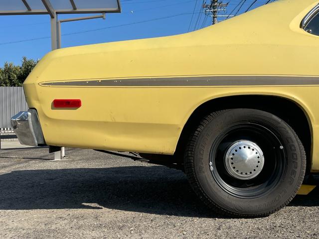 プリムスその他  1974ダスター ゴールドダスター ユーザー買取車 MSDデスビ 電動ファン パワステ 追加3連メーター 黒革 天井張替 グラント製ステアリング KENWOODオーディオ ETC(49枚目)