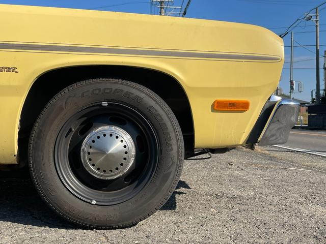 プリムスその他  1974ダスター ゴールドダスター ユーザー買取車 MSDデスビ 電動ファン パワステ 追加3連メーター 黒革 天井張替 グラント製ステアリング KENWOODオーディオ ETC(50枚目)