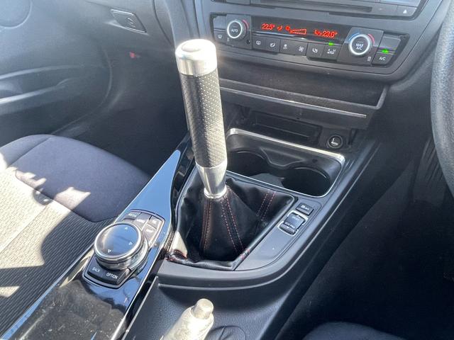 ３シリーズ ３２０ｉ　自社買取　６ＭＴ　Ａ－ＲＥＡＬエアロ　ＲＥＭＵＳ４本出しマフラー　ＢＣレーシング車高調　ＷＯＲＫ２０インチアルミ　リアスポイラー　ナビ　バックカメラ　ミラー一体型ＥＴＣ　メモリー機能付きパワーシート（32枚目）