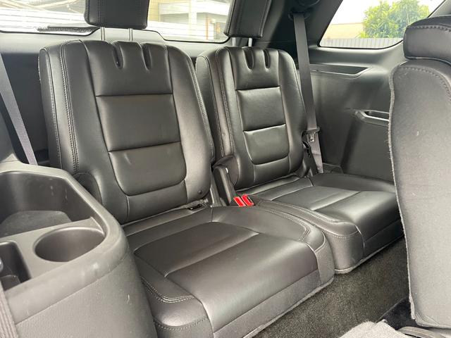 エクスプローラー リミテッド　エコブースト　サンルーフ　黒革　ジオバンナ２２インチアルミ　フリップダウンモニター　バックカメラ　ナビ　ＥＴＣ　パワーバックゲート　メモリーパワーシート　シートヒーター＆クーラー　クリアランスソナー　ルーフレール（20枚目）