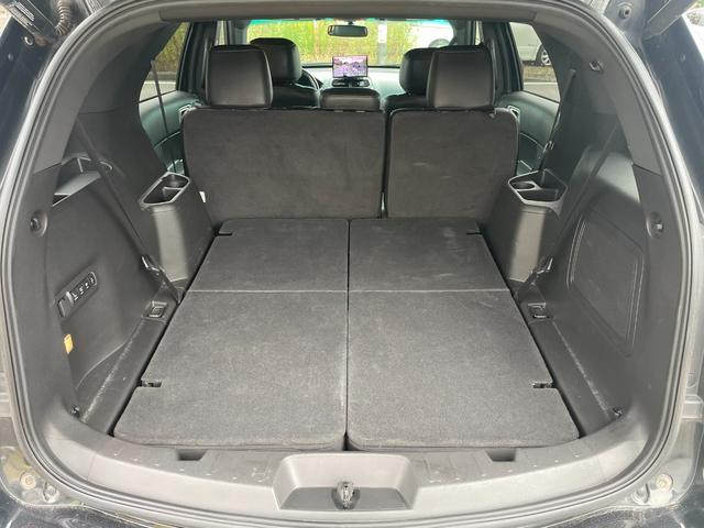 エクスプローラー リミテッド　エコブースト　サンルーフ　黒革　ジオバンナ２２インチアルミ　フリップダウンモニター　バックカメラ　ナビ　ＥＴＣ　パワーバックゲート　メモリーパワーシート　シートヒーター＆クーラー　クリアランスソナー　ルーフレール（23枚目）