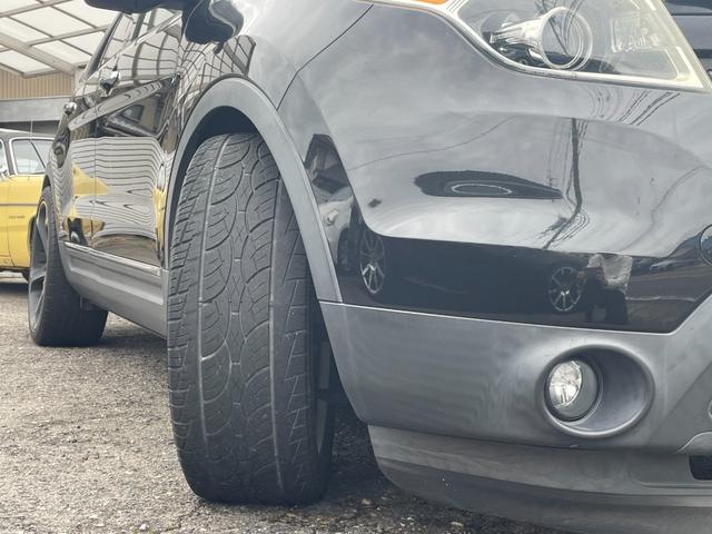 エクスプローラー リミテッド　エコブースト　サンルーフ　黒革　ジオバンナ２２インチアルミ　フリップダウンモニター　バックカメラ　ナビ　ＥＴＣ　パワーバックゲート　メモリーパワーシート　シートヒーター＆クーラー　クリアランスソナー　ルーフレール（26枚目）