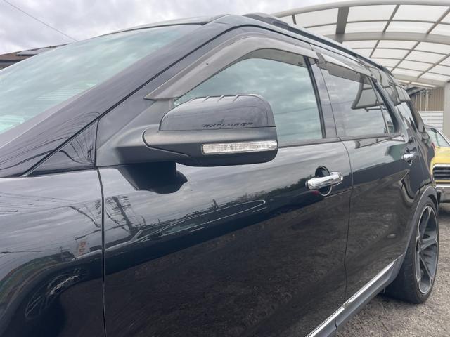 エクスプローラー リミテッド　エコブースト　サンルーフ　黒革　ジオバンナ２２インチアルミ　フリップダウンモニター　バックカメラ　ナビ　ＥＴＣ　パワーバックゲート　メモリーパワーシート　シートヒーター＆クーラー　クリアランスソナー　ルーフレール（27枚目）