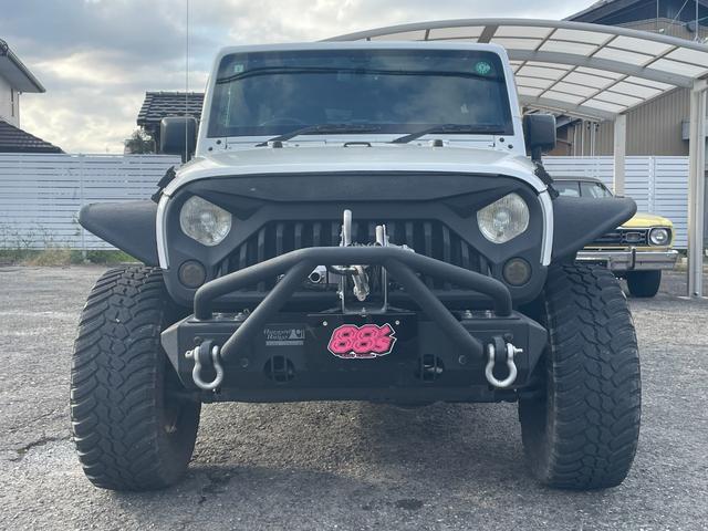 ジープ・ラングラーアンリミテッド サハラ Rugged Ridgeアイアンバンパー JAOS2インチリフトアップ キット FUEL17インチアルミ オーバーフェンダー ナビ フルセグTV バック・サイドカメラ ETC 純正サブウーハー(37枚目)