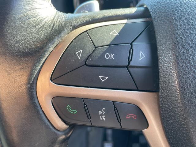 ジープ・グランドチェロキー リミテッド　後期　オーバーフェンダー　ヒッチメンバー　黒本革　シートヒーター＆クーラー　純正ナビ　フルセグＴＶ　バックカメラ　Ｂｌｕｅｔｏｏｔｈ　ＥＴＣ　ドラレコ　パワーリアゲート　エアサス　ステアリングヒーター（15枚目）