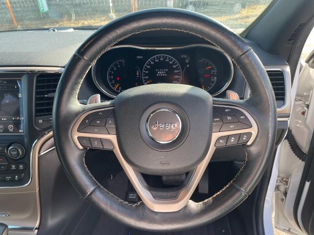 ジープ・グランドチェロキー リミテッド 後期 ワンオーナー エアサス パワーバックゲート 黒本革シート シートヒーター&クーラー メモリーパワーシート ナビ フルセグ バックカメラ ETC Bluetooth 純正18インチアルミ HID(14枚目)