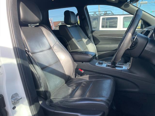 ジープ・グランドチェロキー リミテッド 後期 ワンオーナー エアサス パワーバックゲート 黒本革シート シートヒーター&クーラー メモリーパワーシート ナビ フルセグ バックカメラ ETC Bluetooth 純正18インチアルミ HID(17枚目)