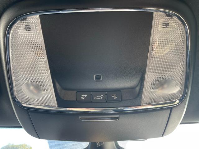 ジープ・グランドチェロキー リミテッド 後期 ワンオーナー エアサス パワーバックゲート 黒本革シート シートヒーター&クーラー メモリーパワーシート ナビ フルセグ バックカメラ ETC Bluetooth 純正18インチアルミ HID(34枚目)