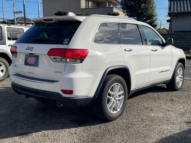 ジープ・グランドチェロキー リミテッド 後期 ワンオーナー エアサス パワーバックゲート 黒本革シート シートヒーター&クーラー メモリーパワーシート ナビ フルセグ バックカメラ ETC Bluetooth 純正18インチアルミ HID(42枚目)