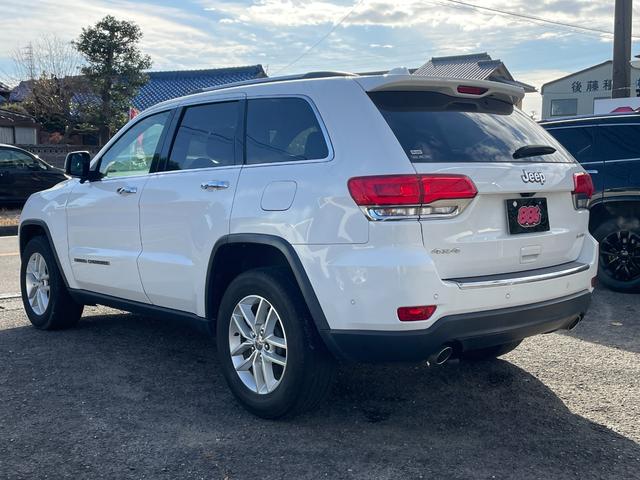 ジープ・グランドチェロキー リミテッド 後期 ワンオーナー エアサス パワーバックゲート 黒本革シート シートヒーター&クーラー メモリーパワーシート ナビ フルセグ バックカメラ ETC Bluetooth 純正18インチアルミ HID(44枚目)