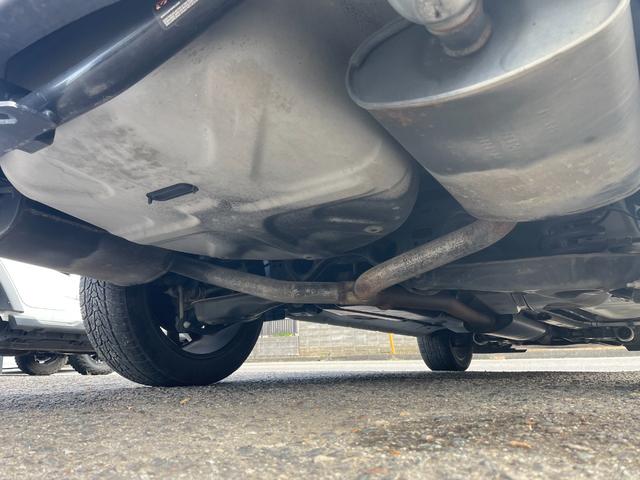 エクスプローラー XLT エコブースト サンルーフ CURTヒッチメンバー ルーフレール ルーフキャリア 黒革 バック・サイドカメラ Bluetooth ETC 純正20インチブラックホイール 革巻きステアリング クルーズコントロール(25枚目)