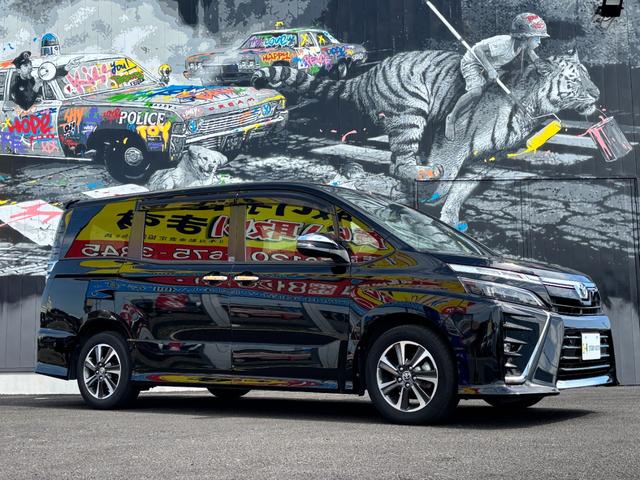ヴォクシー ＺＳ　煌ＩＩＩ　純正９型ナビ　地デジＴＶ　バックカメラ　ＥＴＣ　セーフティセンス　前後ソナー　前後ドラレコ　ＬＥＤヘッド　オートマチックハイビーム　クルーズコントロール　合皮コンビシート　スマートキー２個　ナノイー（5枚目）