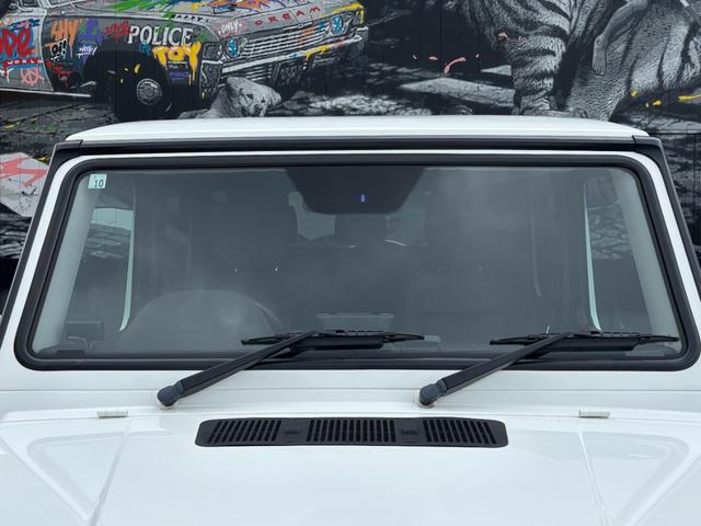 Gクラス G350d ラグジュアリーpkg ブラックレザーシート サンルーフ 純正ナビ 地デジTV バックカメラ レーダー探知機 ETC シートヒーター パーキングセンサー(13枚目)