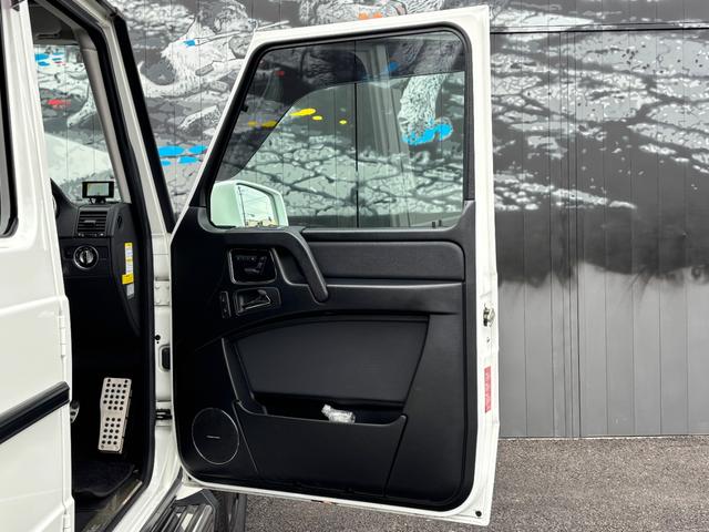 Gクラス G350d ラグジュアリーpkg ブラックレザーシート サンルーフ 純正ナビ 地デジTV バックカメラ レーダー探知機 ETC シートヒーター パーキングセンサー(25枚目)