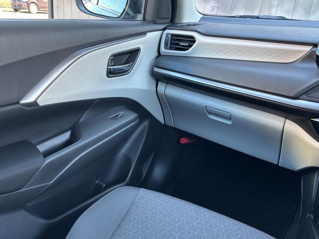 スイフト ハイブリッドMZ メーカー保証継承 純正ディスプレイオーディオ LEDヘッドライト LEDフォグ セーフティサポート 電動パーキング ブレーキホールド 前席シートヒーター BSM 純正16インチAW USBソケット(66枚目)