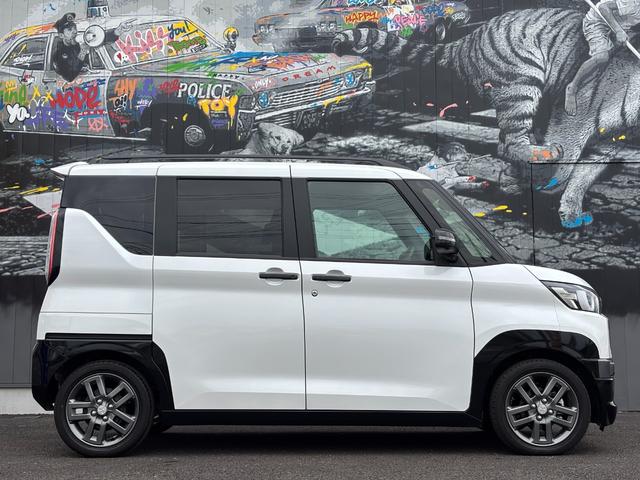 デリカミニ T プレミアム メーカー保証継承 アルパイン11型DA デジタルミラー マルチアラウンドモニター マイパイロット 両側パワースライド ハンドルヒーター 前席シートヒーター 電子パーキング LEDヘッド・フォグ(6枚目)