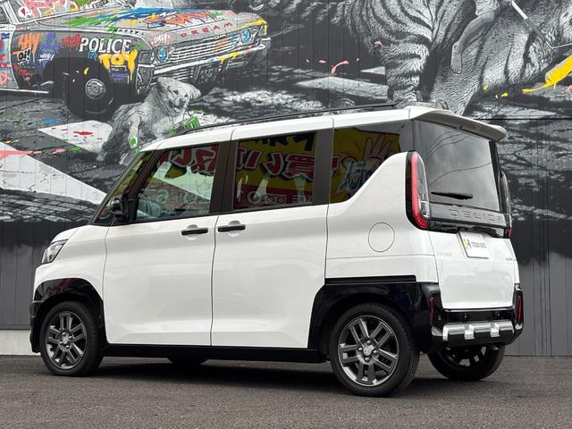 デリカミニ T プレミアム メーカー保証継承 アルパイン11型DA デジタルミラー マルチアラウンドモニター マイパイロット 両側パワースライド ハンドルヒーター 前席シートヒーター 電子パーキング LEDヘッド・フォグ(9枚目)