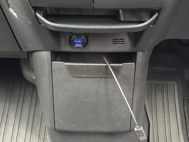 デリカミニ T プレミアム メーカー保証継承 アルパイン11型DA デジタルミラー マルチアラウンドモニター マイパイロット 両側パワースライド ハンドルヒーター 前席シートヒーター 電子パーキング LEDヘッド・フォグ(55枚目)