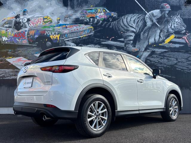 ＣＸ－５ ＸＤ　スマートエディション　１０．２５インチディスプレイ　全周囲カメラ　インテリキー２個　前後パーキングセンサー　フルセグＴＶ　レーダークルーズ　ブラインドスポット　ＬＥＤヘッド　ＥＴＣ　ＨＵＤ　ＣａｒＰｌａｙ　取説保証書有り（7枚目）