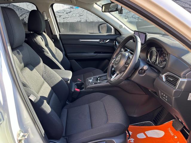 ＣＸ－５ ＸＤ　スマートエディション　１０．２５インチディスプレイ　全周囲カメラ　インテリキー２個　前後パーキングセンサー　フルセグＴＶ　レーダークルーズ　ブラインドスポット　ＬＥＤヘッド　ＥＴＣ　ＨＵＤ　ＣａｒＰｌａｙ　取説保証書有り（58枚目）