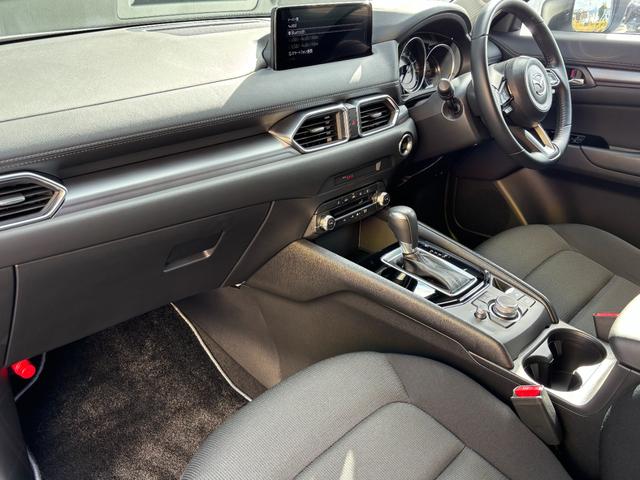 ＣＸ－５ ＸＤ　スマートエディション　１０．２５インチディスプレイ　全周囲カメラ　インテリキー２個　前後パーキングセンサー　フルセグＴＶ　レーダークルーズ　ブラインドスポット　ＬＥＤヘッド　ＥＴＣ　ＨＵＤ　ＣａｒＰｌａｙ　取説保証書有り（67枚目）