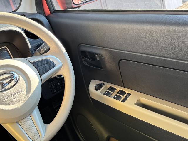 ミラトコット Ｘ　ＳＡＩＩＩ　１年保証付　ナビ　全方位カメラ　デザインフィルムトップ　ＥＴＣ　地デジＴＶ　ナビ連動ドラレコ　スマアシ３　前後コーナーセンサー　ＬＥＤヘッド　オートハイビーム　ステリモ　ＵＳＢポート　スマートキー２個（63枚目）