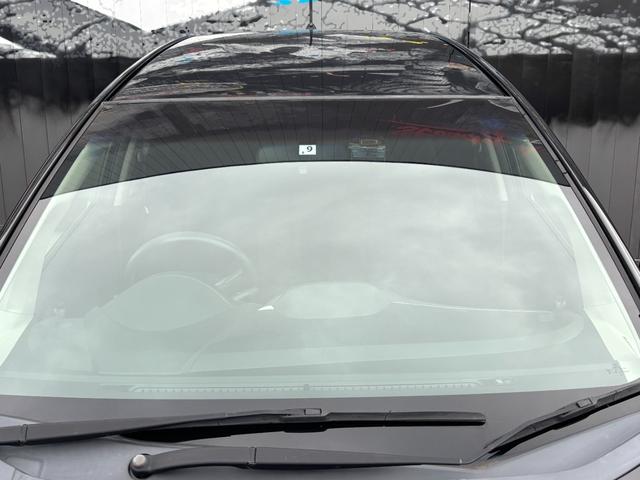 フィット 13G・スマートセレクション ファインスタイル 1年保証付 純正ナビ HIDヘッド 1オーナー車 地デジTV リアカメラ ビルトインETC 前後ドラレコ スマートキー オートライト 電格ミラー 運転席アームレスト ステアリングスイッチ 取説・保証書(11枚目)