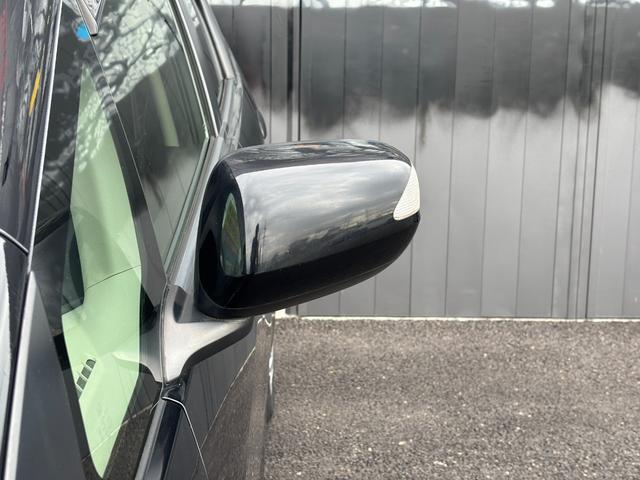 フィット 13G・スマートセレクション ファインスタイル 1年保証付 純正ナビ HIDヘッド 1オーナー車 地デジTV リアカメラ ビルトインETC 前後ドラレコ スマートキー オートライト 電格ミラー 運転席アームレスト ステアリングスイッチ 取説・保証書(22枚目)