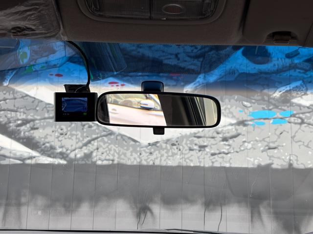 フィット 13G・スマートセレクション ファインスタイル 1年保証付 純正ナビ HIDヘッド 1オーナー車 地デジTV リアカメラ ビルトインETC 前後ドラレコ スマートキー オートライト 電格ミラー 運転席アームレスト ステアリングスイッチ 取説・保証書(41枚目)