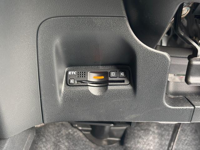 フィット 13G・スマートセレクション ファインスタイル 1年保証付 純正ナビ HIDヘッド 1オーナー車 地デジTV リアカメラ ビルトインETC 前後ドラレコ スマートキー オートライト 電格ミラー 運転席アームレスト ステアリングスイッチ 取説・保証書(52枚目)