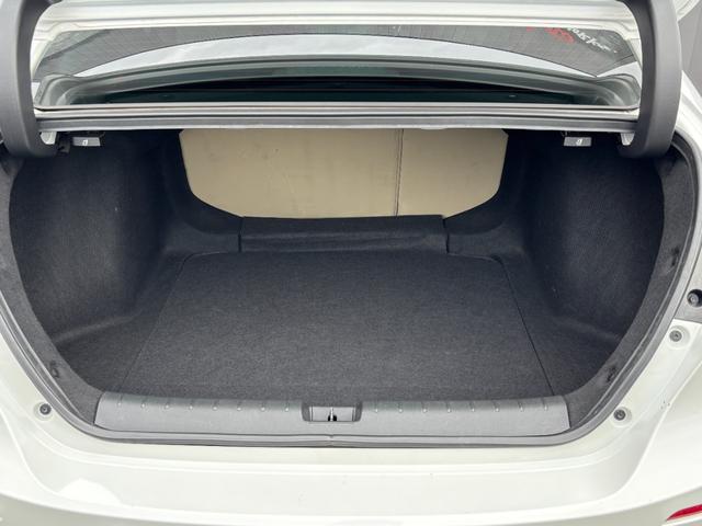 インサイト ＥＸ　１年保証付　無限エアロ　ＢＢＳアルミ　純正ナビ　フルセグＴＶ　リアカメラ　ＬＥＤヘッド　前後ドラレコ　ＥＴＣ　前席シートヒーター・パワーシート　ブラインドスポット　合皮コンビシート　スマートキー２個（31枚目）