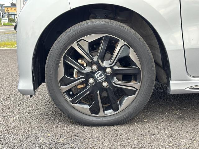 Ｎ－ＷＧＮカスタム Ｇ　ターボＳＳ２トーンカラースタイルパッケージＩＩ　１年保証付　純正ナビ　リアカメラ　ＥＴＣ　前後ドラレコ　フルセグＴＶ　クルーズコントロール　ＨＩＤヘッド　ＬＥＤフォグ　純正１５インチＡＷ　合皮コンビシート　前席シートヒーター　スマートキー２個（26枚目）