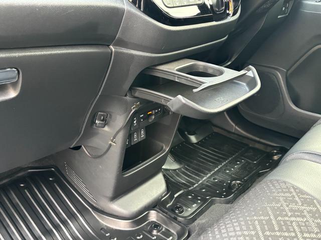 Ｎ－ＷＧＮカスタム Ｇ　ターボＳＳ２トーンカラースタイルパッケージＩＩ　１年保証付　純正ナビ　リアカメラ　ＥＴＣ　前後ドラレコ　フルセグＴＶ　クルーズコントロール　ＨＩＤヘッド　ＬＥＤフォグ　純正１５インチＡＷ　合皮コンビシート　前席シートヒーター　スマートキー２個（49枚目）