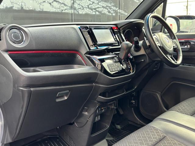 Ｎ－ＷＧＮカスタム Ｇ　ターボＳＳ２トーンカラースタイルパッケージＩＩ　１年保証付　純正ナビ　リアカメラ　ＥＴＣ　前後ドラレコ　フルセグＴＶ　クルーズコントロール　ＨＩＤヘッド　ＬＥＤフォグ　純正１５インチＡＷ　合皮コンビシート　前席シートヒーター　スマートキー２個（62枚目）