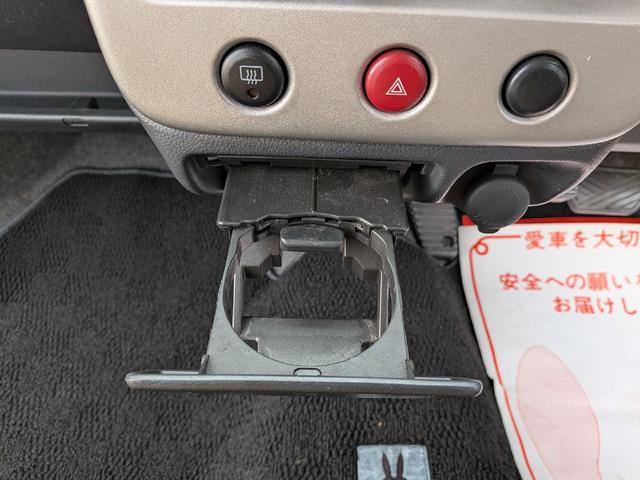 アルトラパン L タイミングチェーン 純正ホワイトアルミホイール 社外ナビ キーレスエントリー ベンチシート コラムオートマ エアコン パワーステアリング エアバック(21枚目)